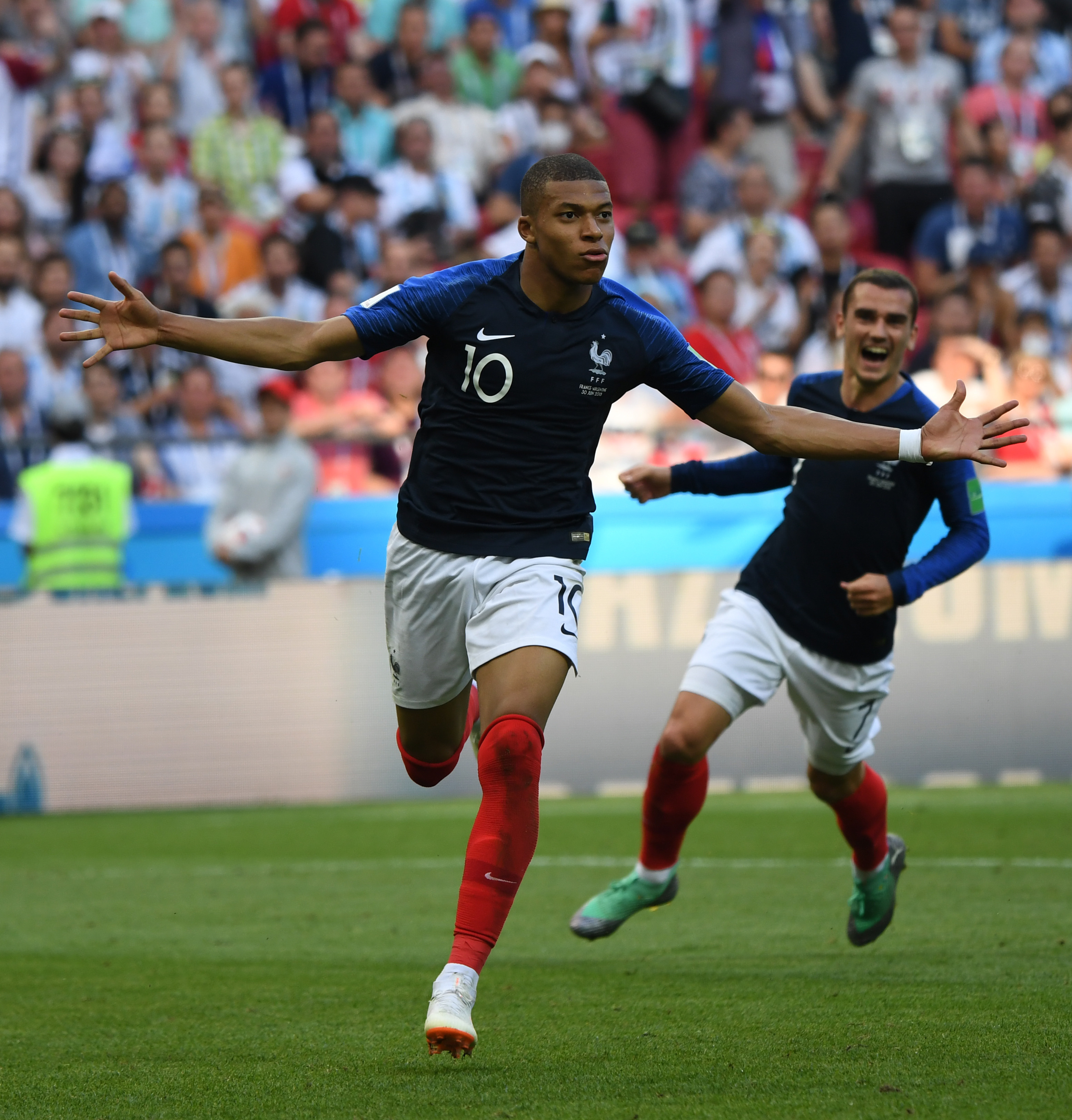 曼联计划争冠，阿莫林战术调整见效（曼联剑指冠军，阿莫林变阵初显成效）