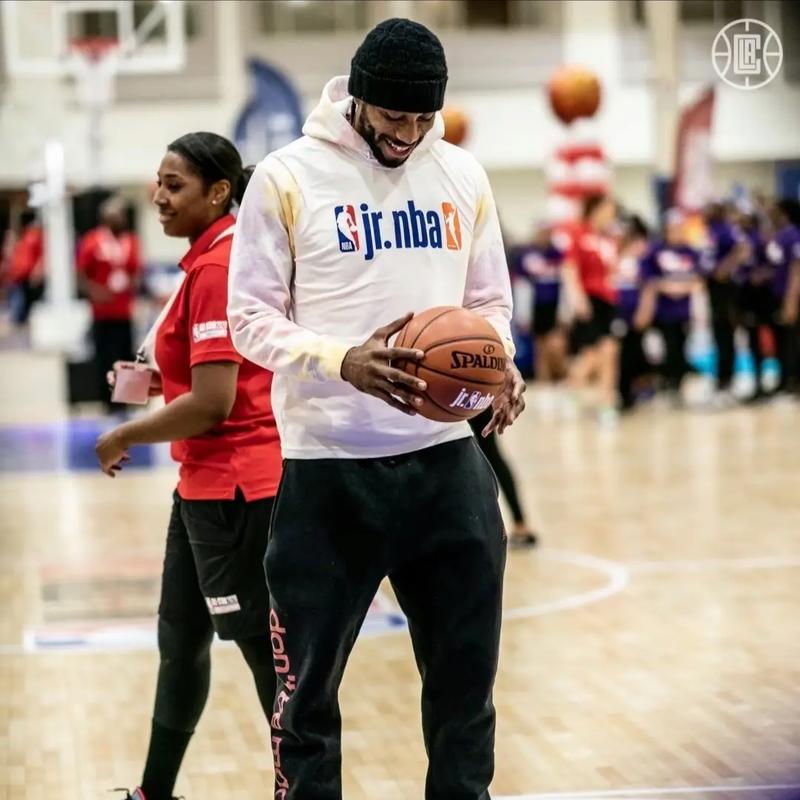 近5轮仅1胜！阿莫林赛后谈战平西汉姆联：沮丧！愤怒！（近5战仅1胜！阿莫林平西汉姆后：失望且愤怒）