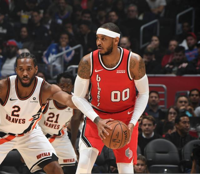 李玮锋率苏州队夺双城赛冠军：过来帮好忙，把队伍组合得更好（李玮锋带苏州队加冕双城赛冠军：到来助力，球队配合更趋默契）