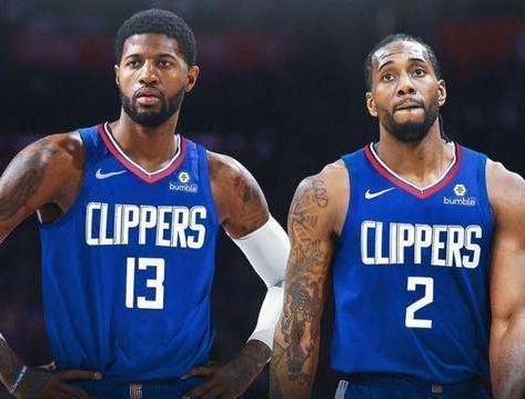 苏媒：泰州一所中学将“苏超”解说金句设为了课间铃声（苏媒报道：泰州一中学把“苏超”解说金句用作课间铃声）