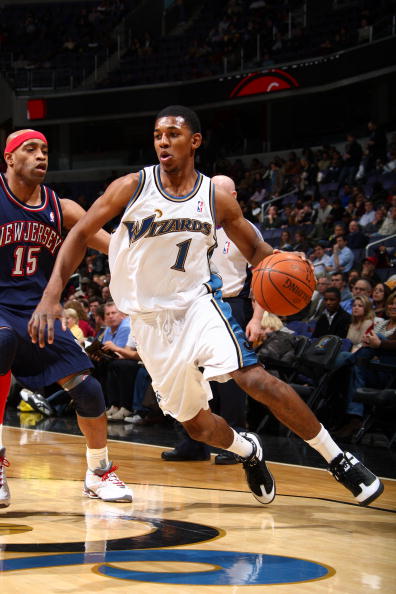 康宁汉姆半场15+7+4，超七成命中率带队领先17分（康宁汉姆半场15分7板4助，超七成命中率助队领先17分）