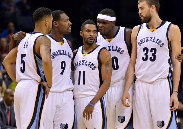 NBA季后赛首轮对阵预测（NBA季后赛首轮对决前瞻）