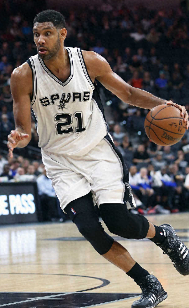 曼联积极追求皇马球星古勒，认为其价值极高，皇马不愿轻易放走，其他俱乐部竞争激烈。（曼联力追皇马新星古勒并高度评价，皇马不愿放行，多队竞争激烈）