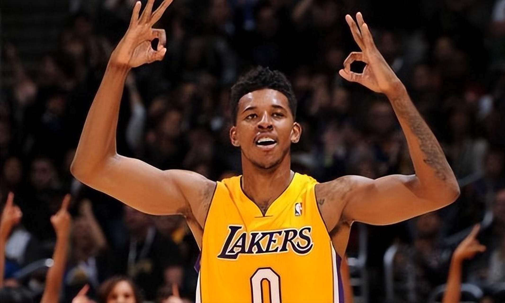 半场：贝蒂斯0-1赫罗纳，希尔助攻瓦纳特破门（半场战报：赫罗纳1-0领先贝蒂斯，希尔助攻瓦纳特建功）