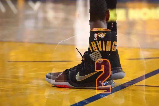 基米希：卡尔？能在拜仁表现出色并成为首发理应入选国家队（基米希：卡尔若在拜仁成为主力并发挥出色，应获国家队征召）