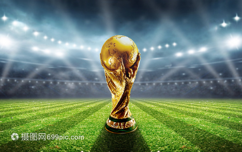 佩莱格里尼：塞维利亚落后时球迷往球场投掷杂物，这样不对（佩莱格里尼：塞维利亚球迷在球队落后时向场内掷物，行为不当）